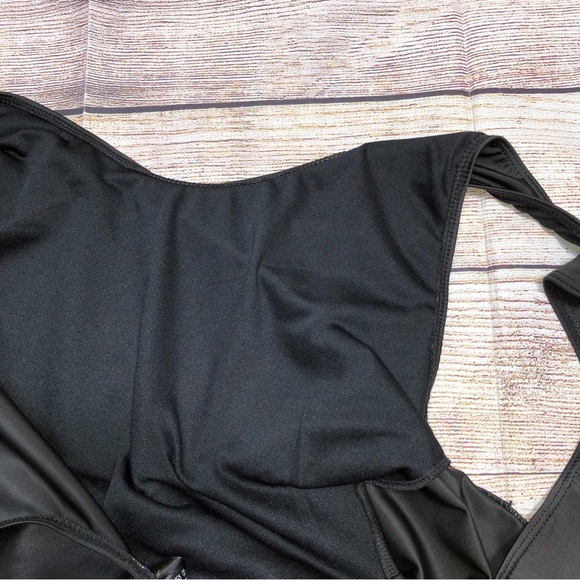NWT Pretty Little Thing Black Basic Low Scoop One Piece Swimsuit Size 18 - Picture 7 of 11